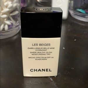 Chanel Les Beiges - Medium Tinted Moisturizer